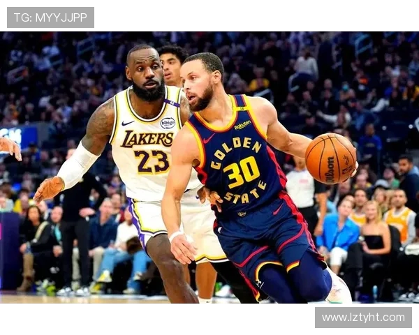 火箭与勇士激战5月23日NBA季后赛精彩对决引发球迷热议